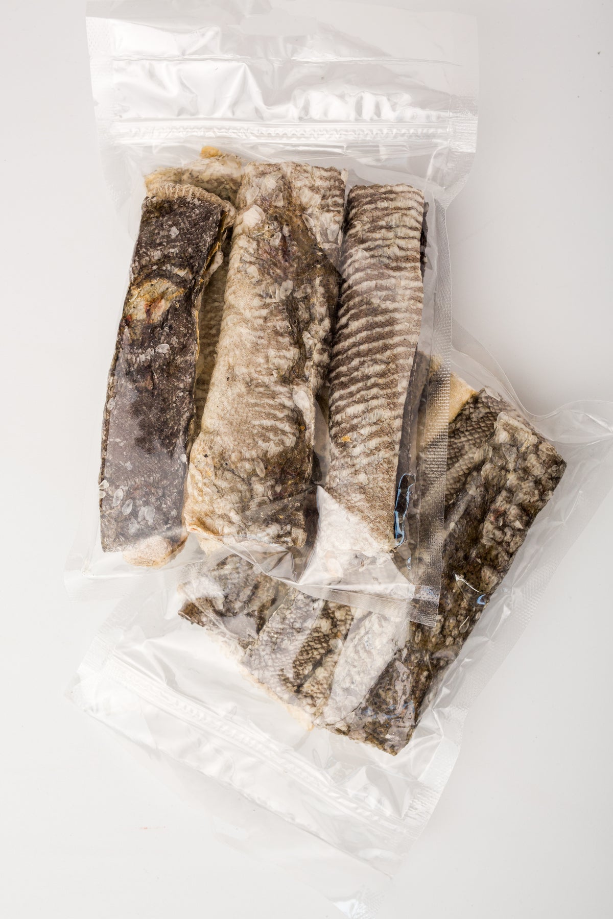 Cod skin chews